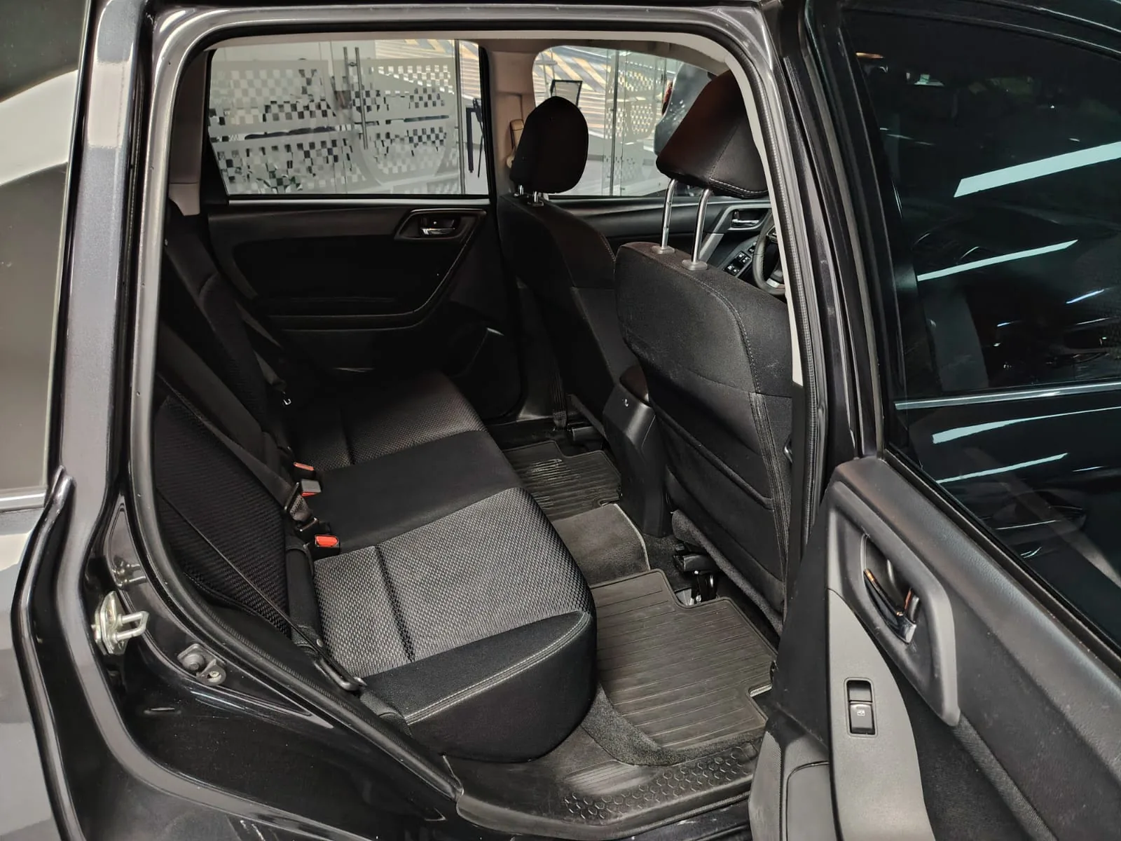 Camioneta Subaru Forester 2015 2.0L CVT 4*4 AT en Bogotá — foto 17
