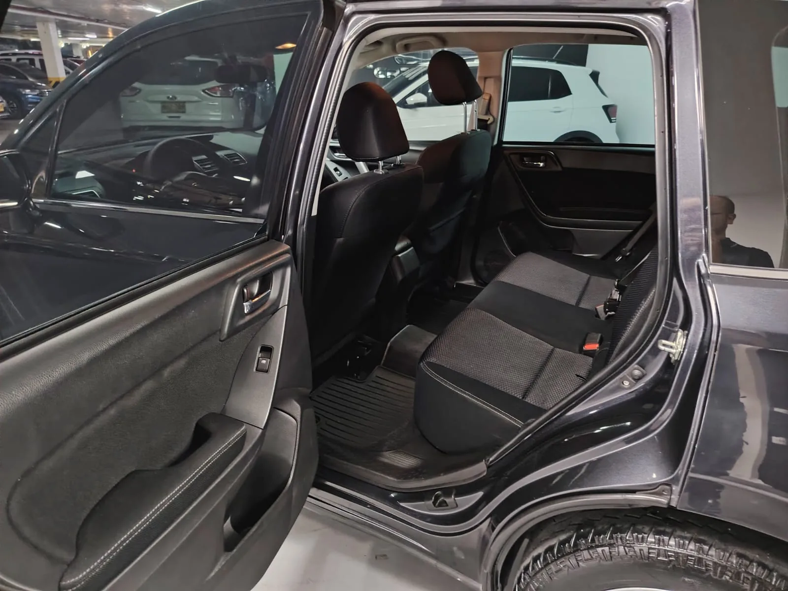 Camioneta Subaru Forester 2015 2.0L CVT 4*4 AT en Bogotá — foto 18