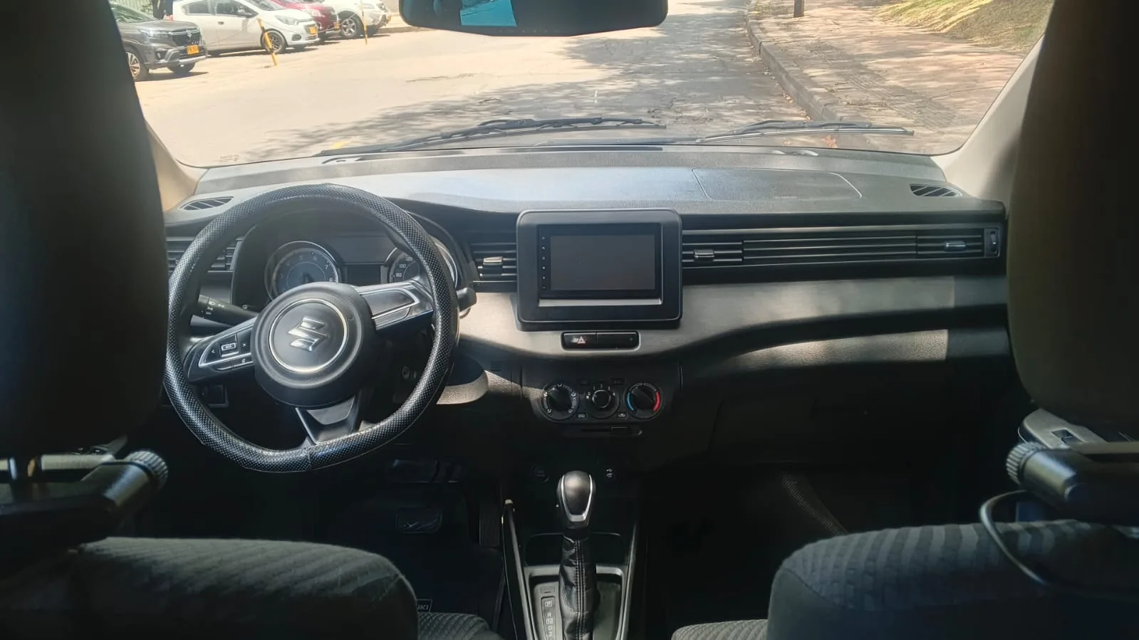 SUV Suzuki Ertiga 2020 GL AT 1.5 2AB ABS en Bogotá — foto 13