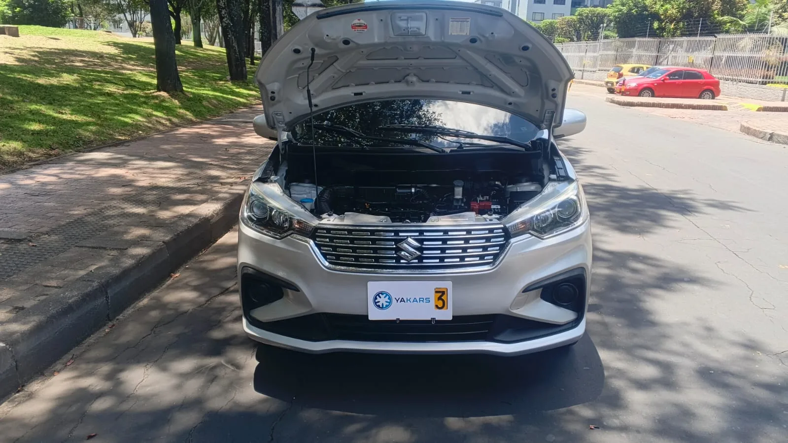 SUV Suzuki Ertiga 2020 GL AT 1.5 2AB ABS en Bogotá — foto 3