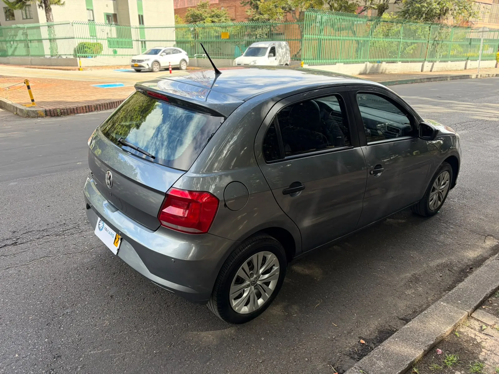 Hatchback Volkswagen Gol 2021 Trendline 1.6L Mt en Bogotá — foto 10