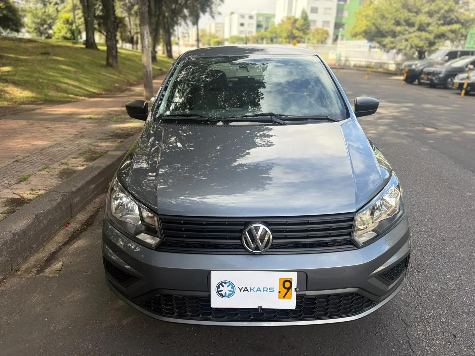 Hatchback Volkswagen Gol 2021 Trendline 1.6L Mt en Bogotá — foto 2