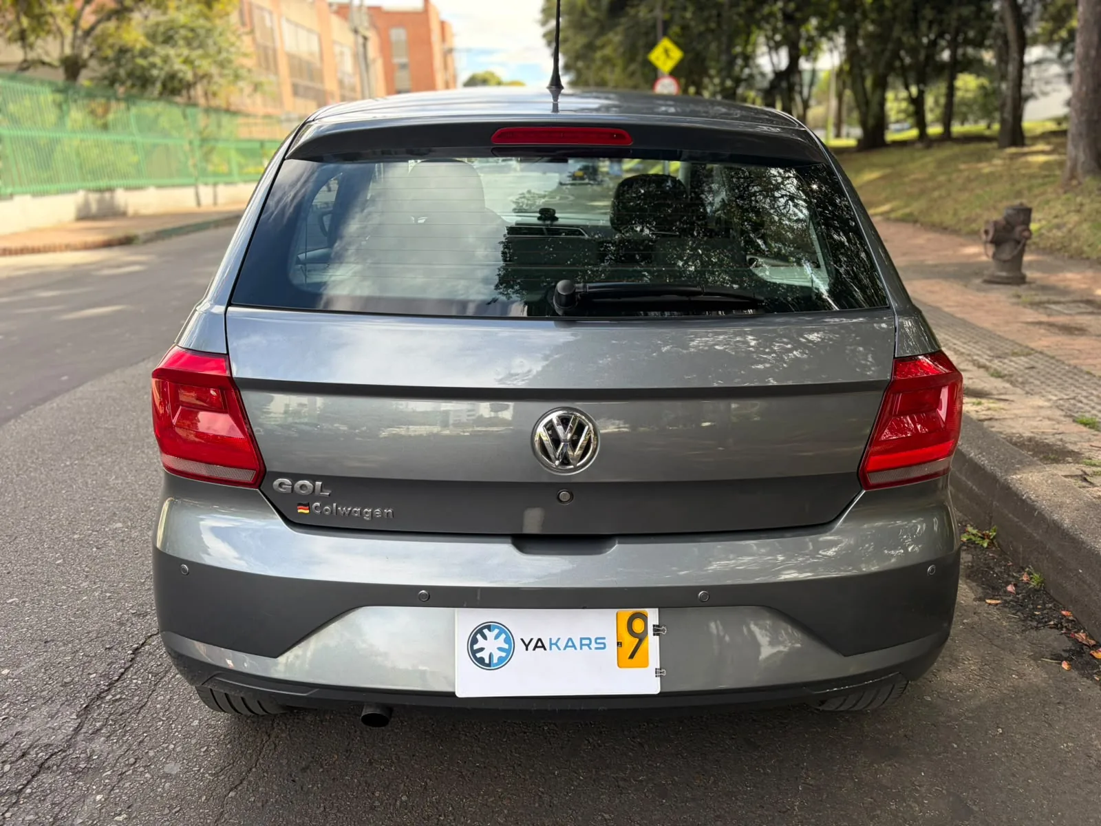 Hatchback Volkswagen Gol 2021 Trendline 1.6L Mt en Bogotá — foto 8