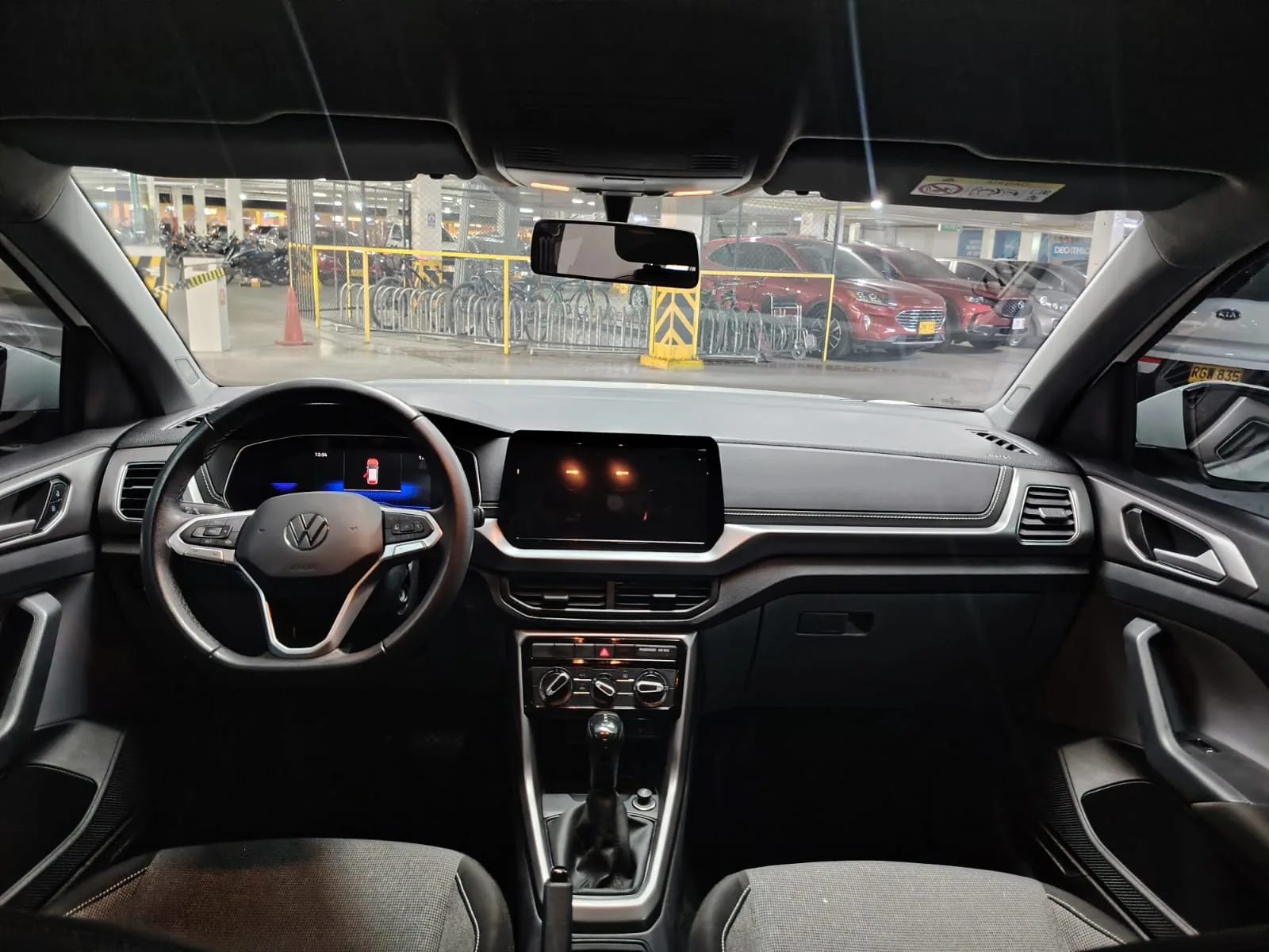 Camioneta Volkswagen T-Cross 2025 COMFORTLINE TSI 1.0 AT en Bogotá — foto 10