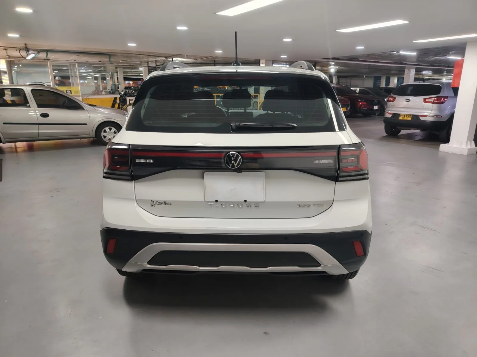 Camioneta Volkswagen T-Cross 2025 COMFORTLINE TSI 1.0 AT en Bogotá — foto 8