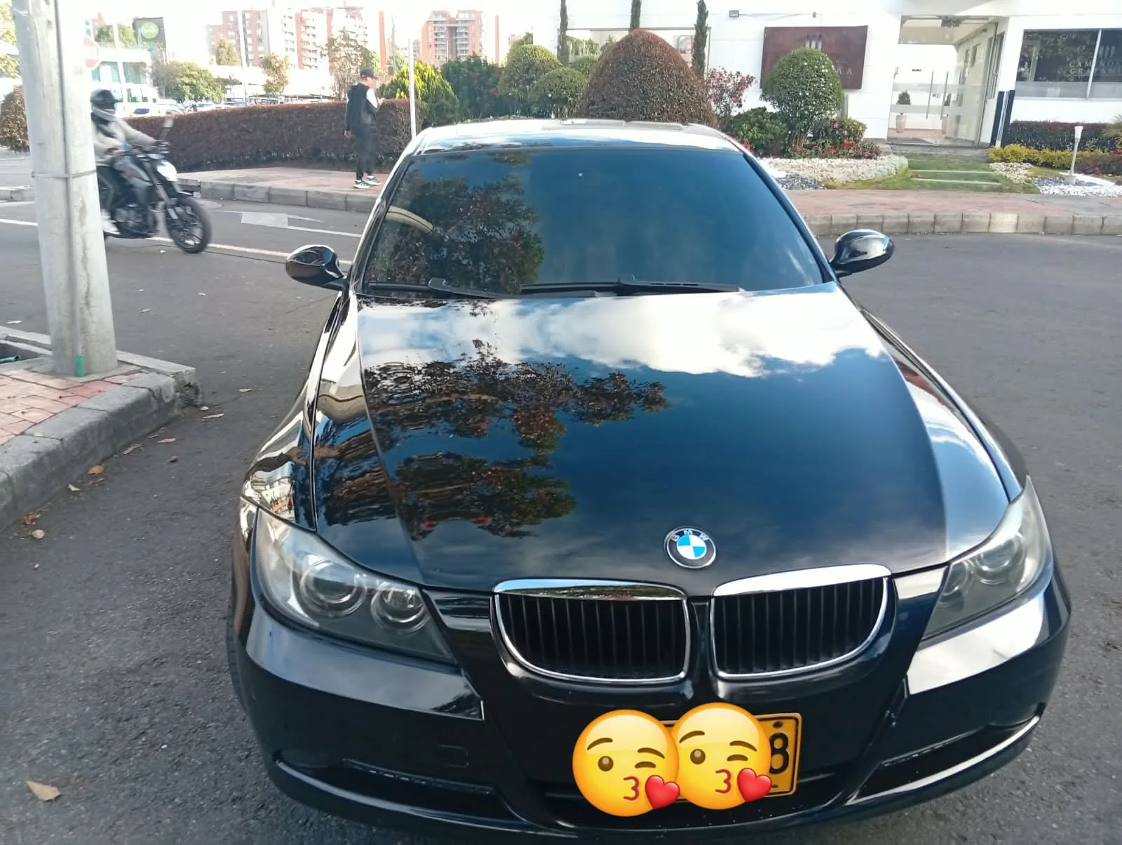 Sedán BMW Serie 3 2009 320i AUT en Bogotá — foto 4