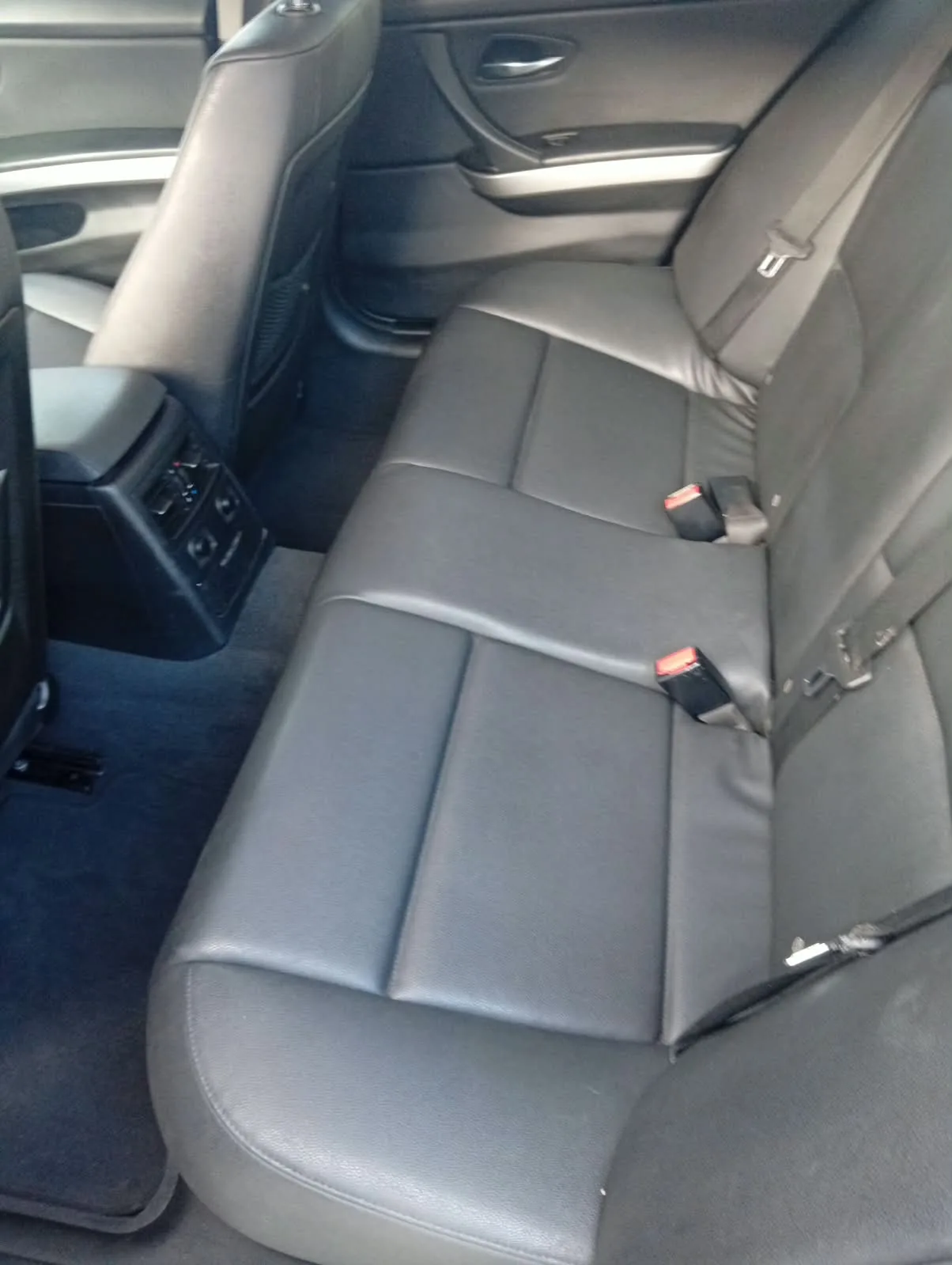 Sedán BMW Serie 3 2009 320i AUT en Bogotá — foto 5