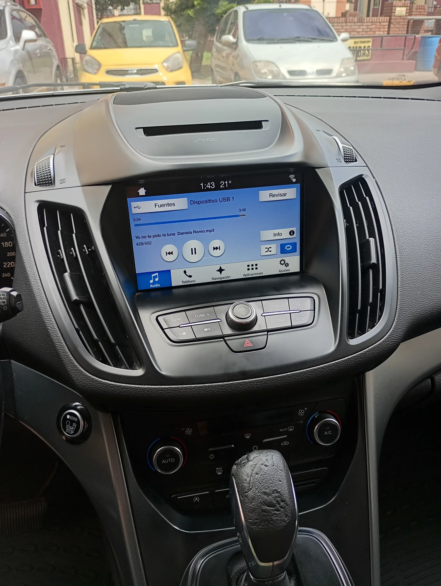 Camioneta Ford Escape 2017 AWD en Bogotá — foto 3