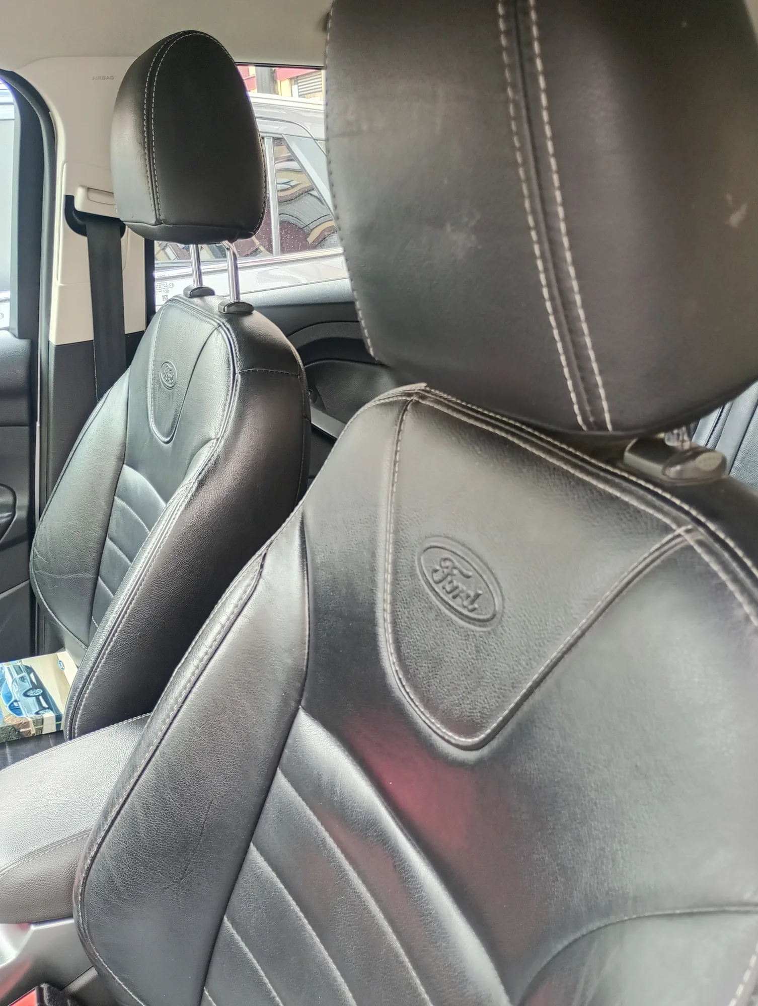 Camioneta Ford Escape 2017 AWD en Bogotá — foto 5