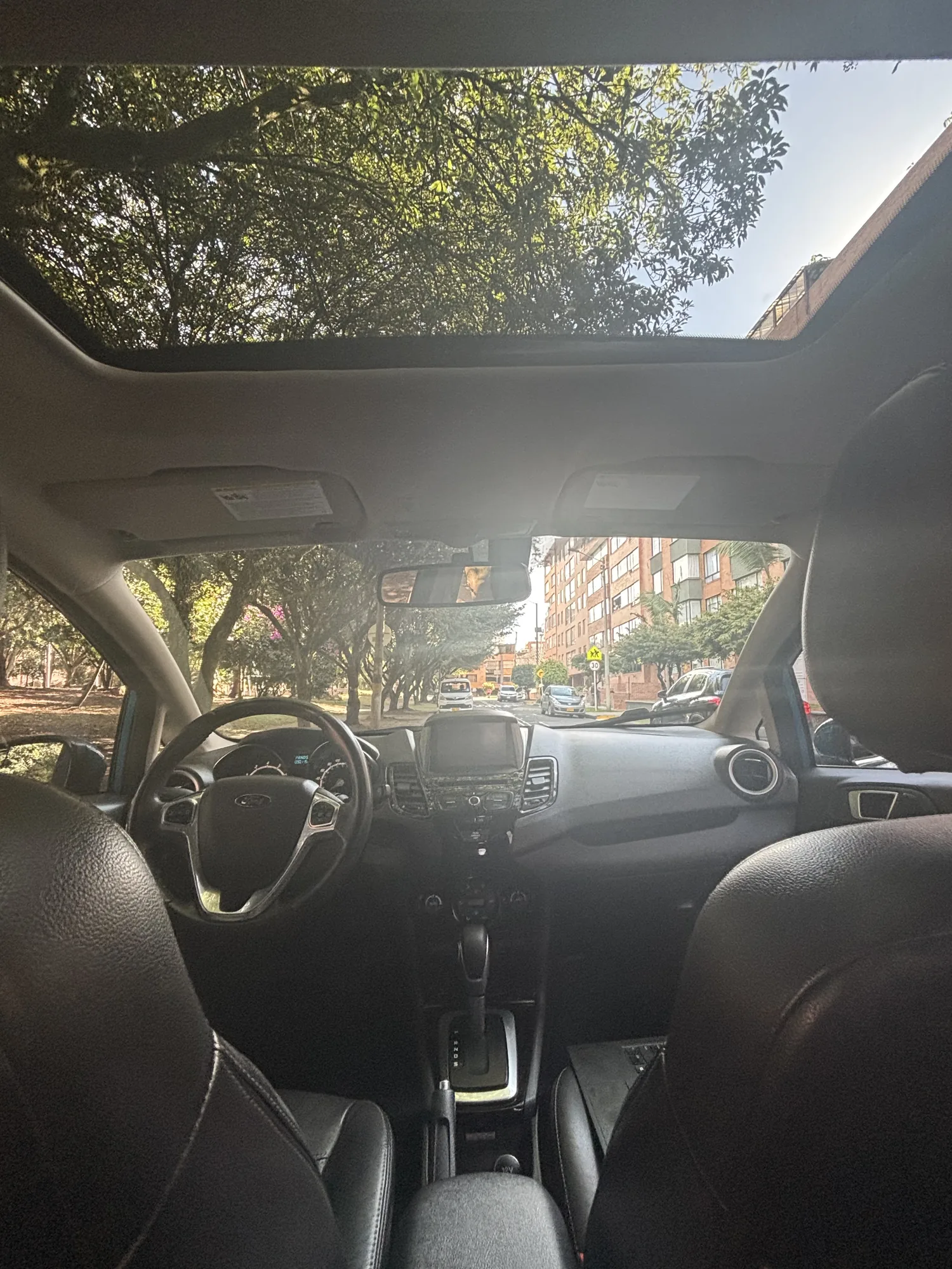 Hatchback Ford Fiesta Titanium 2014 Titanium en Bogotá — foto 8
