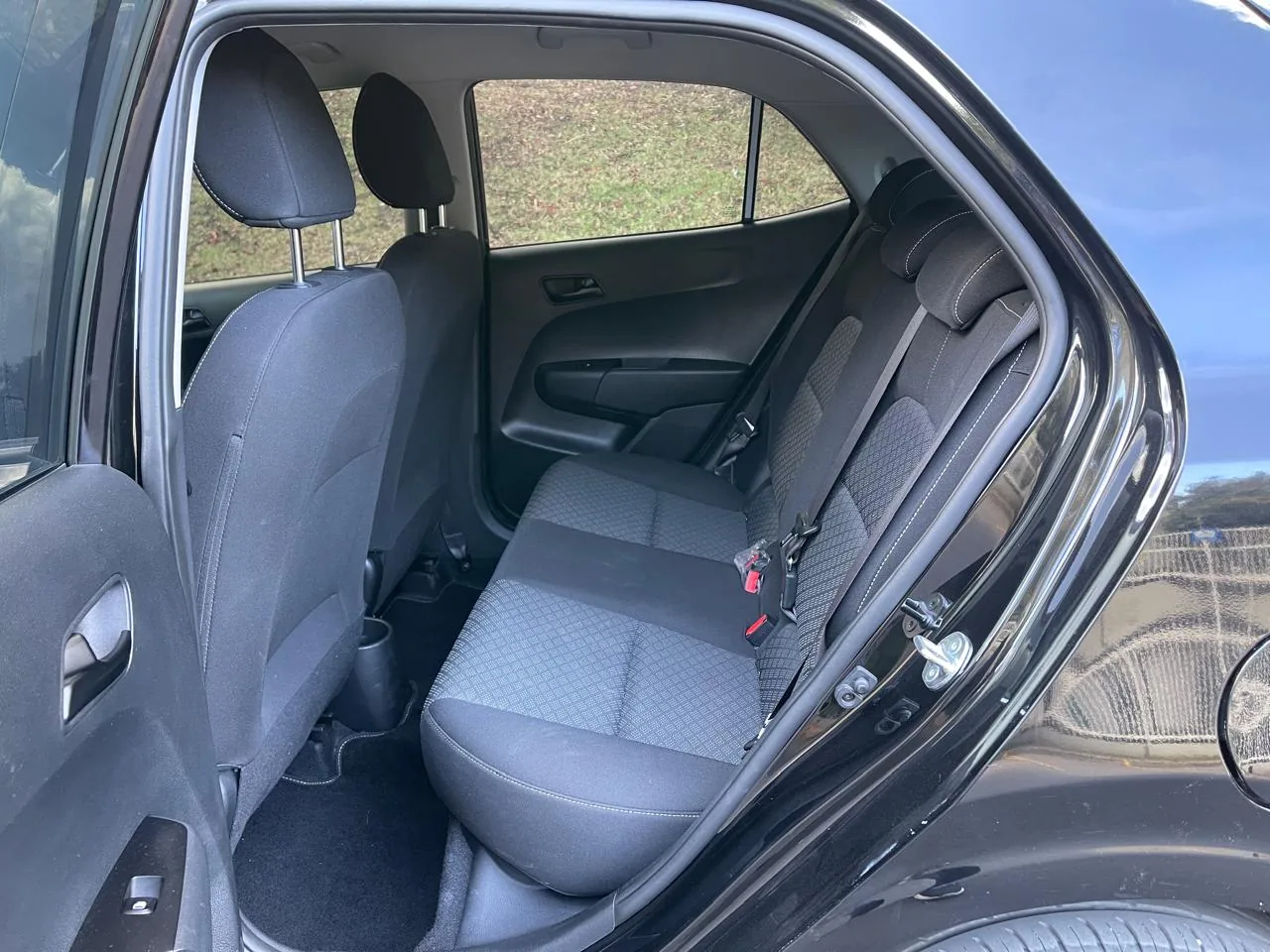 Hatchback Kia Picanto Zenith 2025 1.25L MT en Bogotá — foto 15