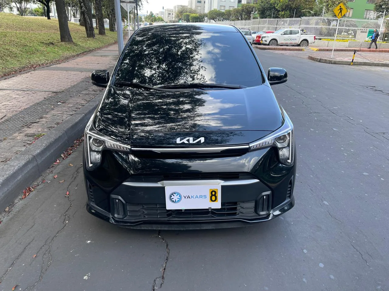 Hatchback Kia Picanto Zenith 2025 1.25L MT en Bogotá — foto 2
