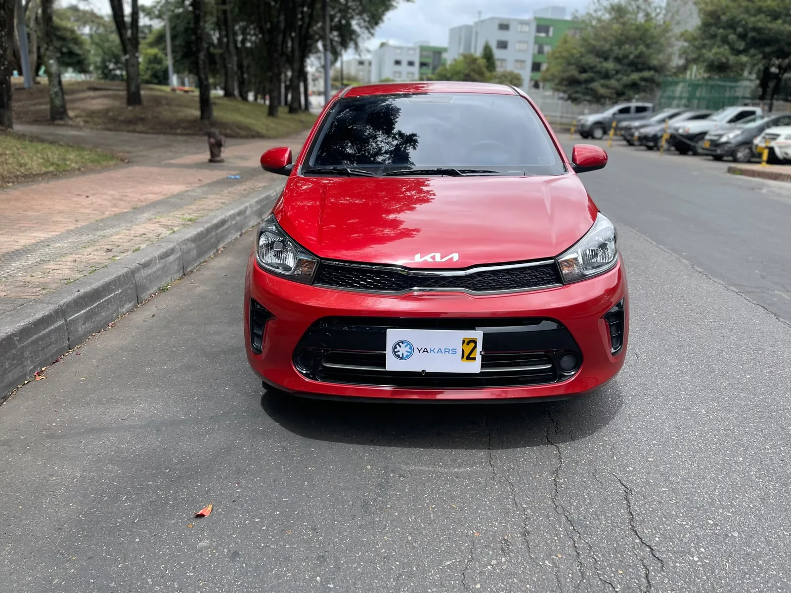 Sedán Kia Soluto 2024 Desire 1.4L MT en Bogotá — foto 2