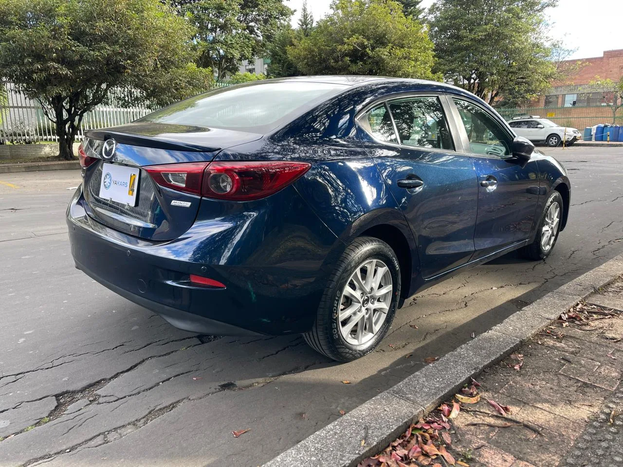 Sedán Mazda 3 Touring 2020 2.0L AT en Bogotá — foto 12