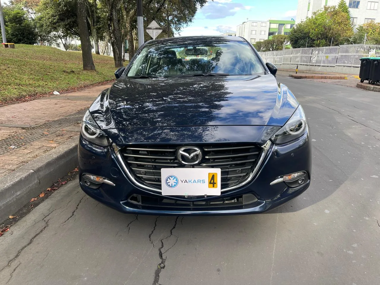 Sedán Mazda 3 Touring 2020 2.0L AT en Bogotá — foto 2