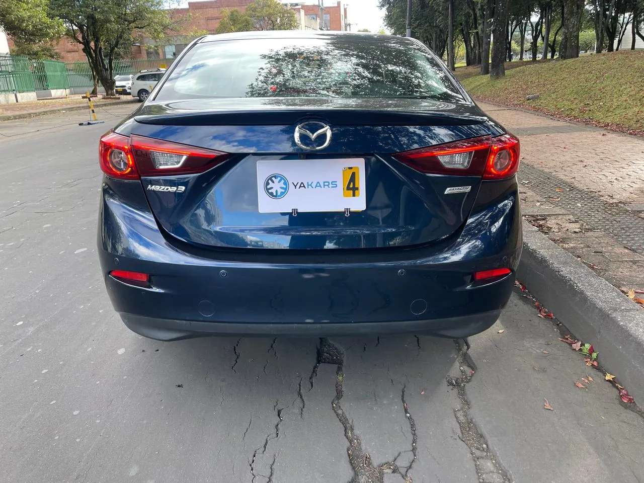 Sedán Mazda 3 Touring 2020 2.0L AT en Bogotá — foto 9