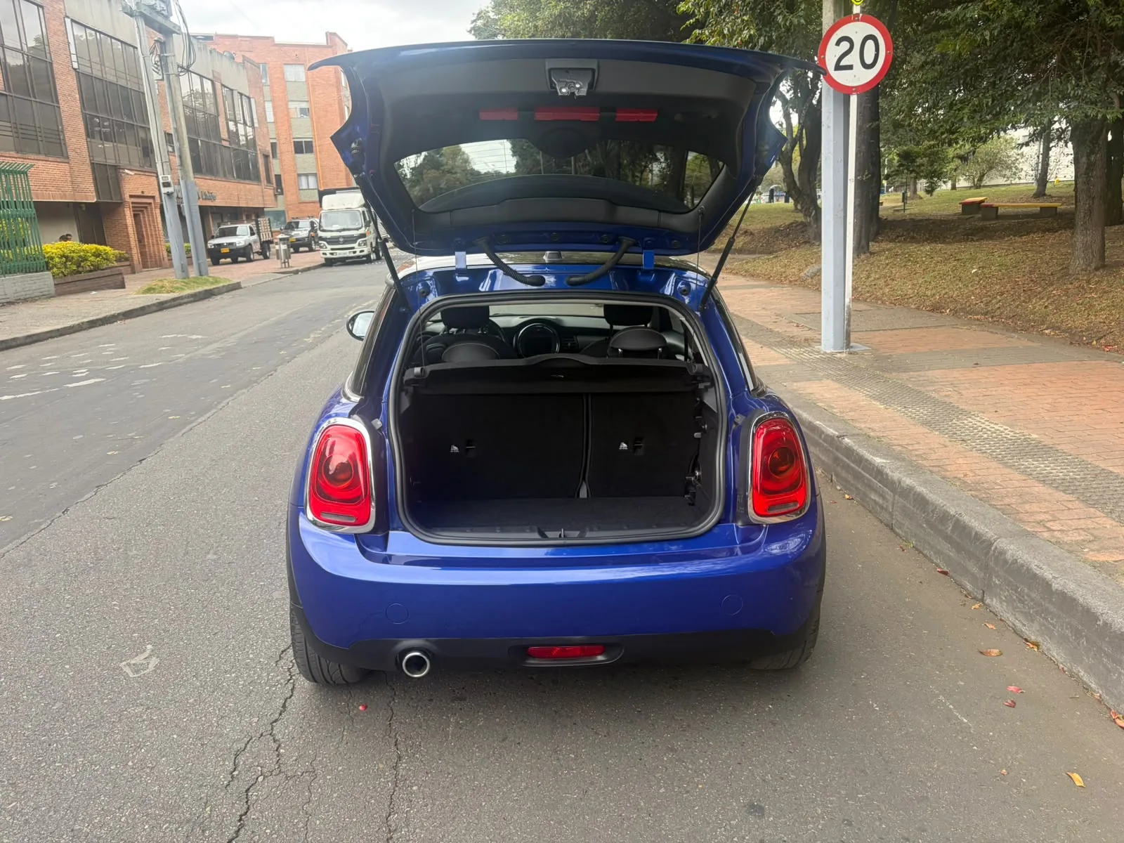 Hatchback Mini Cooper 2019 SALT 1.5L MT en Bogotá — foto 10