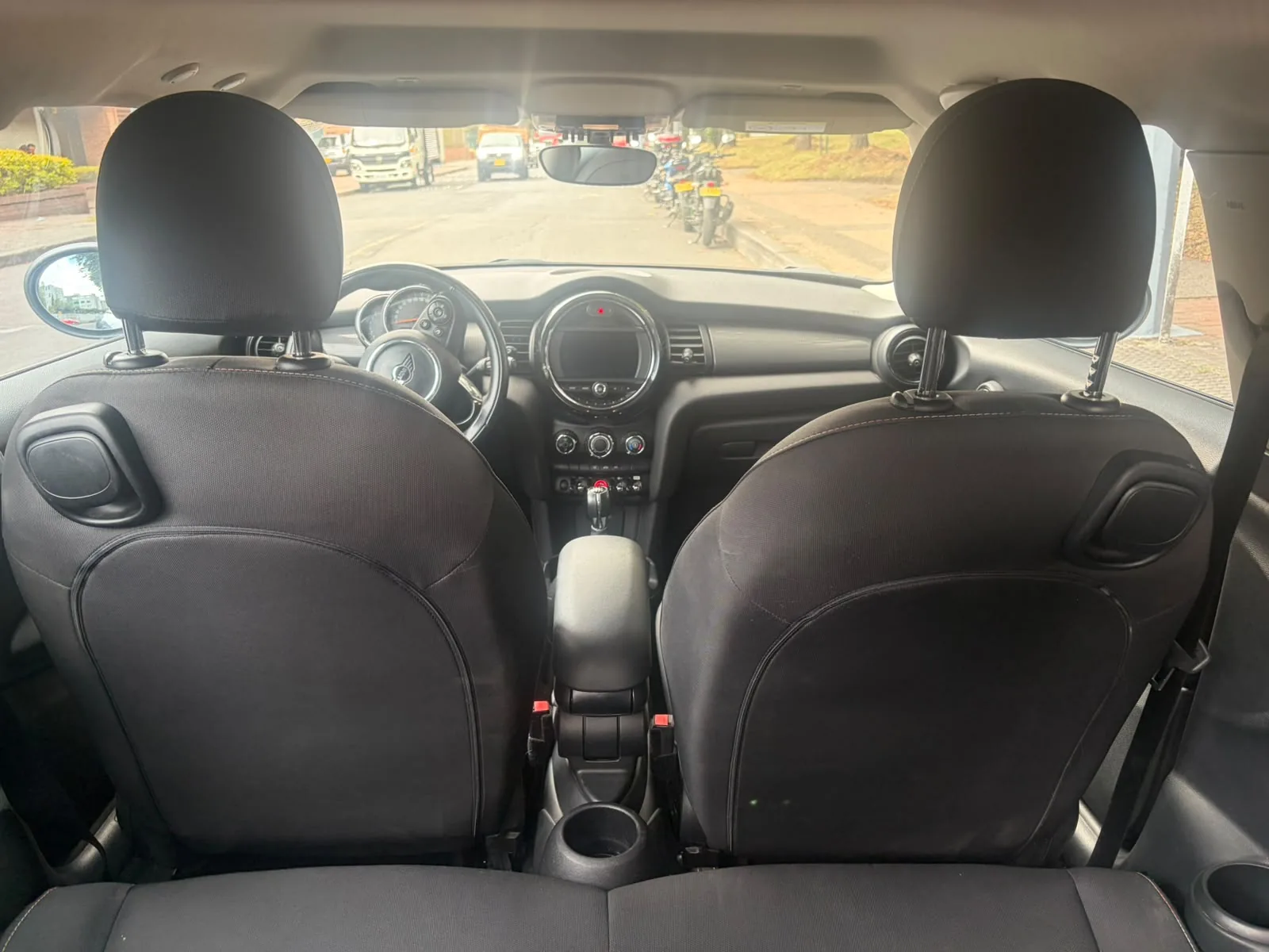 Hatchback Mini Cooper 2019 SALT 1.5L MT en Bogotá — foto 15