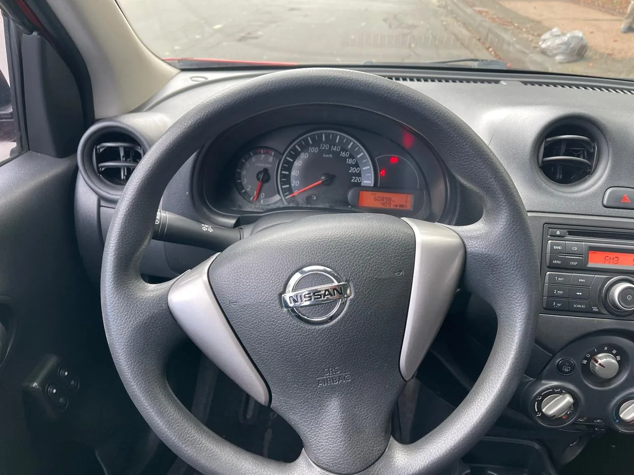 Hatchback Nissan March 2019 ADVANCE MT 1.6L en Bogotá — foto 15