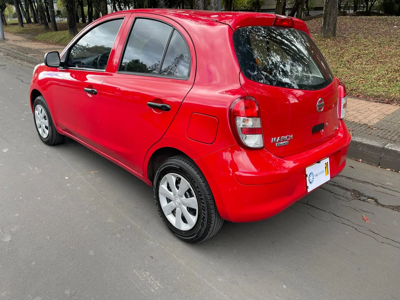 Hatchback Nissan March 2019 ADVANCE MT 1.6L en Bogotá — foto 8