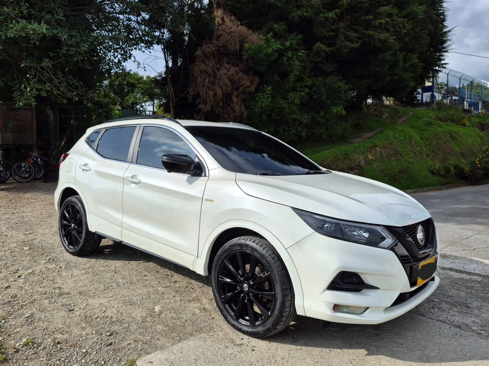 SUV Nissan Qashqai 2022 Midnight en Manizales