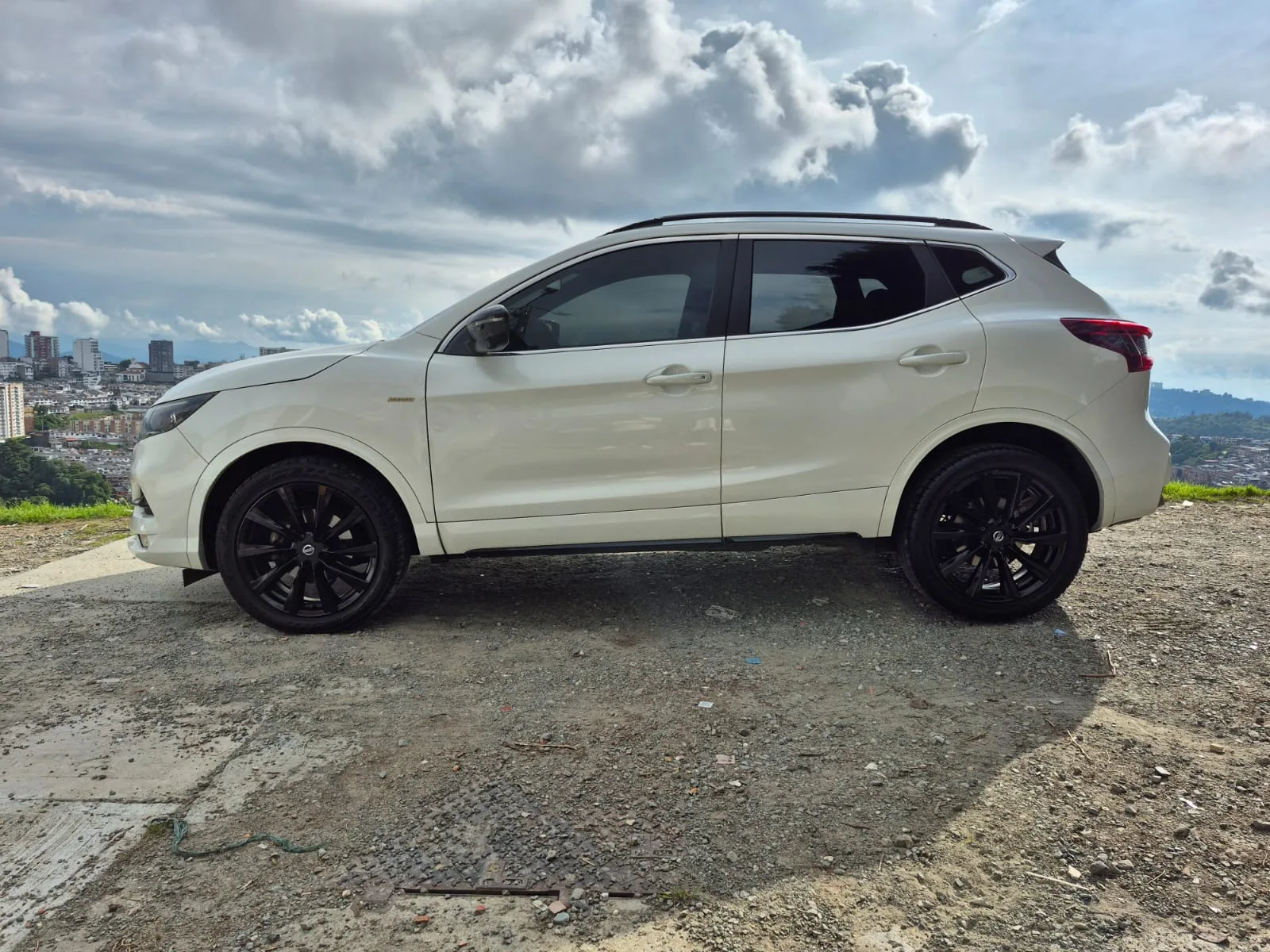 SUV Nissan Qashqai 2022 Midnight en Manizales — foto 2