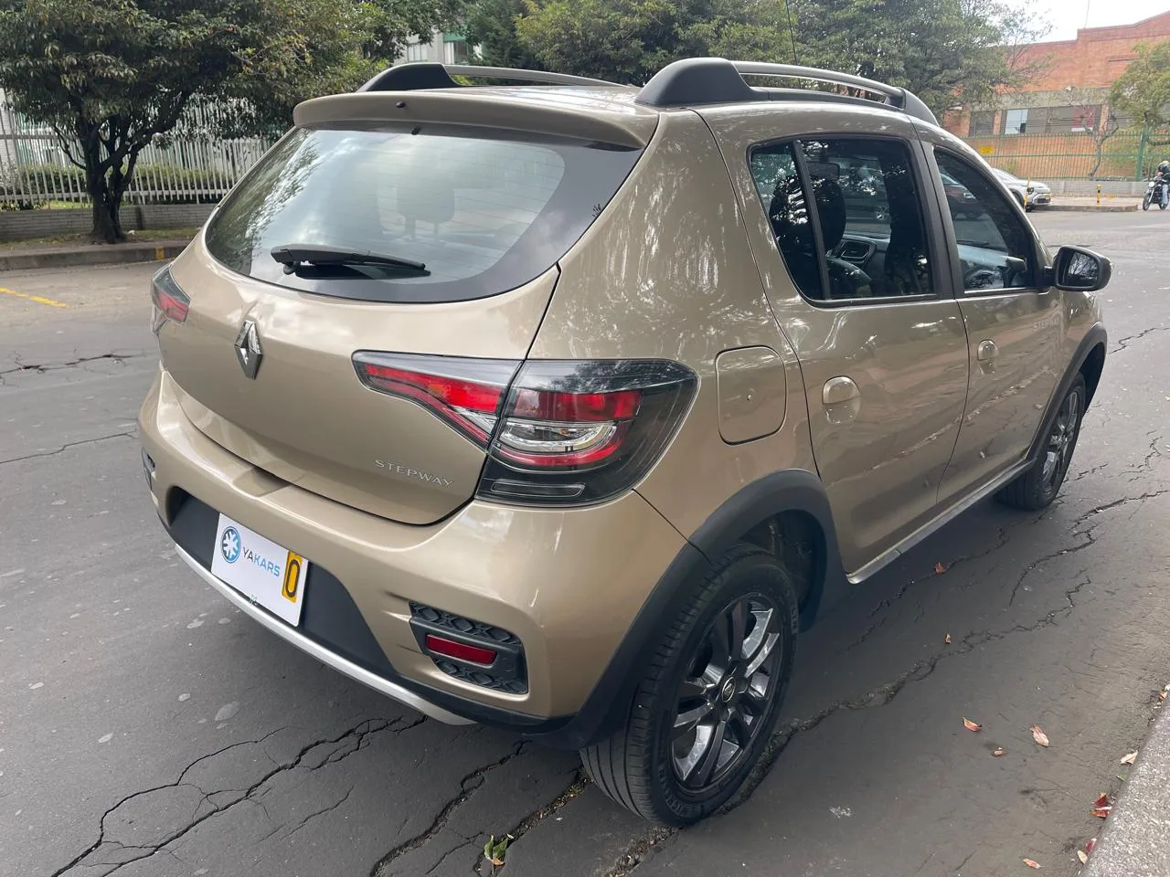 Hatchback Renault Stepway Intens 2022 1.6L MT en Bogotá — foto 11