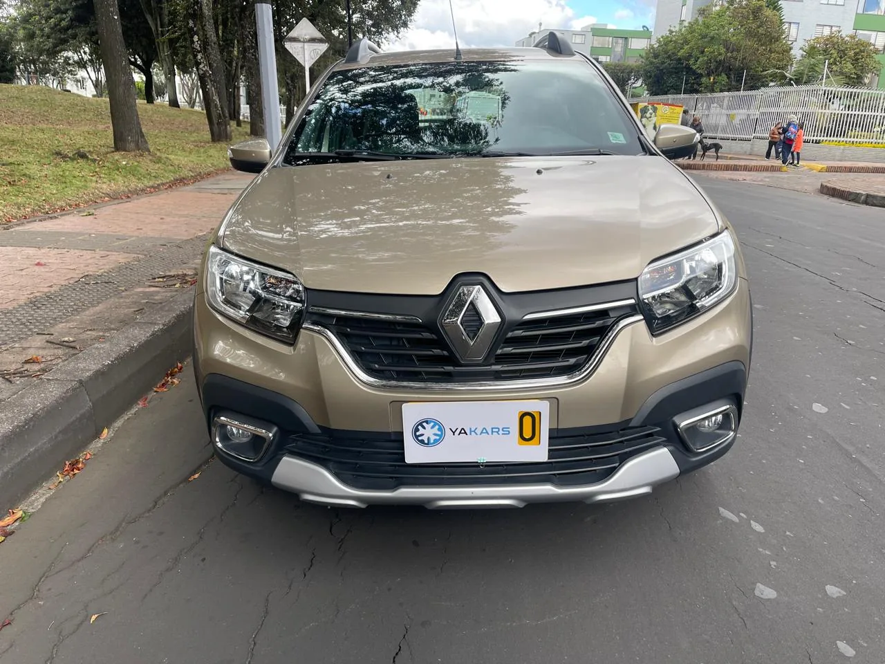 Hatchback Renault Stepway Intens 2022 1.6L MT en Bogotá — foto 2