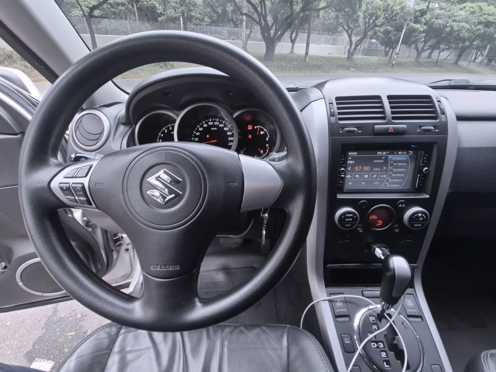 Sedán Suzuki Grand Vitara 2014 en Envigado — foto 16