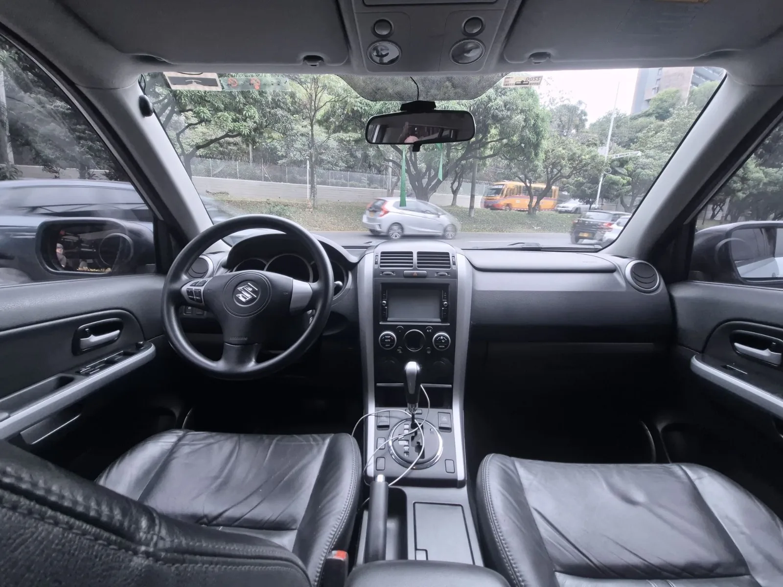 Sedán Suzuki Grand Vitara 2014 en Envigado — foto 17