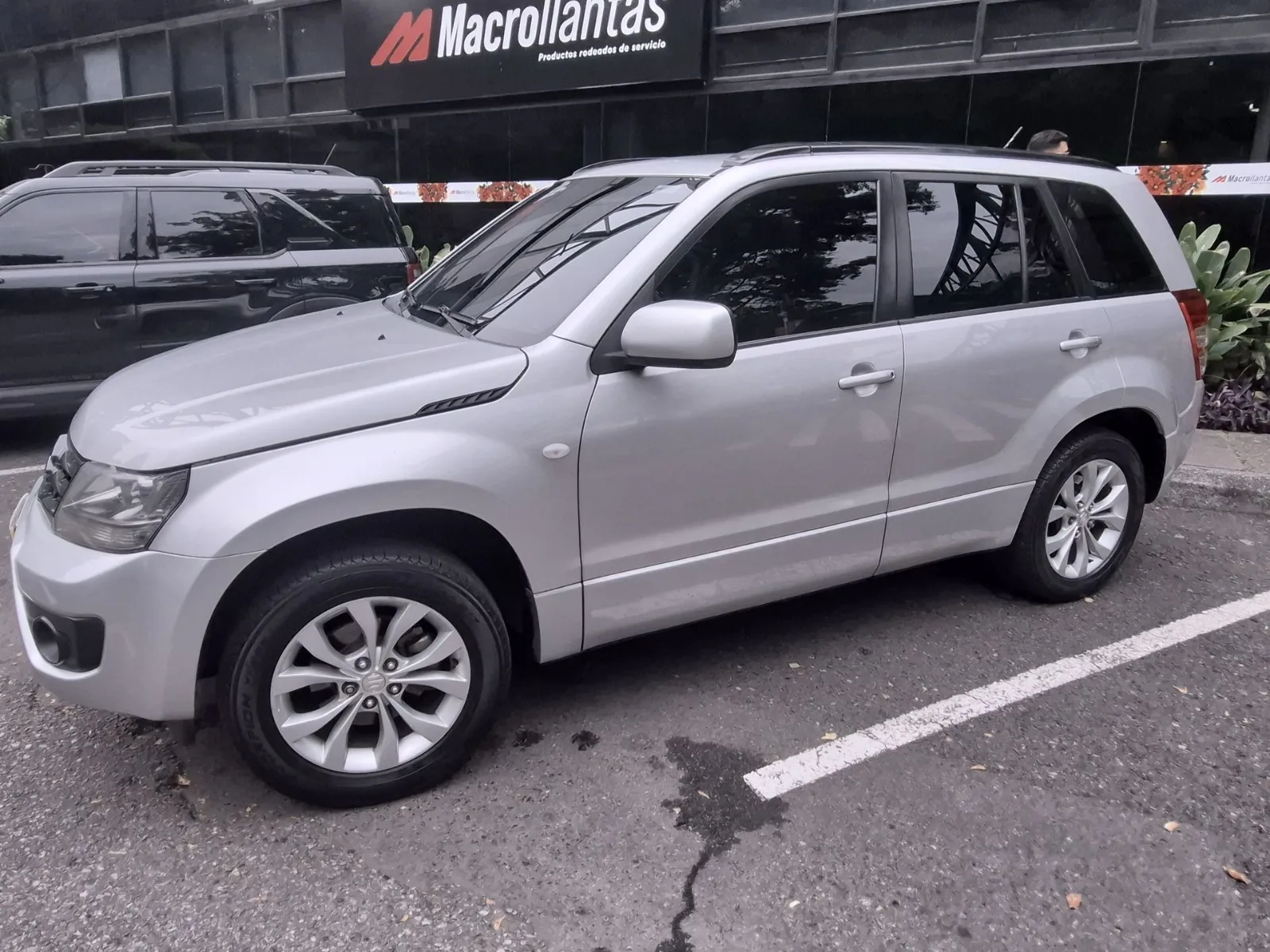 Sedán Suzuki Grand Vitara 2014 en Envigado — foto 4