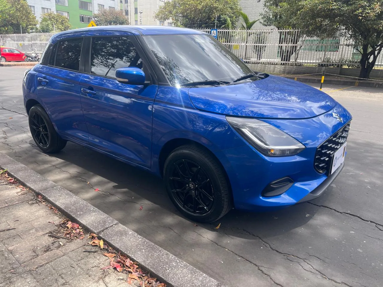 Hatchback Suzuki Swift 2025 HYBRID 1.2L AUTOMATICO FINANCIABLE en Bogotá — foto 4
