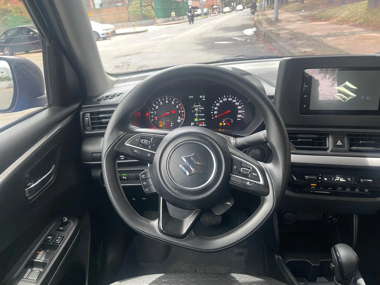 Hatchback Suzuki Swift 2025 HYBRID 1.2L AUTOMATICO FINANCIABLE en Bogotá — foto 16