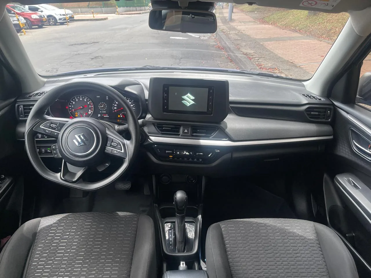 Hatchback Suzuki Swift 2025 HYBRID 1.2L AUTOMATICO FINANCIABLE en Bogotá — foto 15