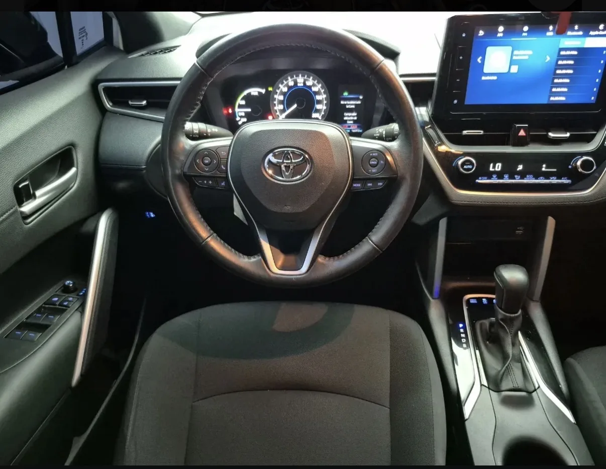 Wagon Toyota Corolla Cross Hybrid 2024 en Bogotá — foto 14