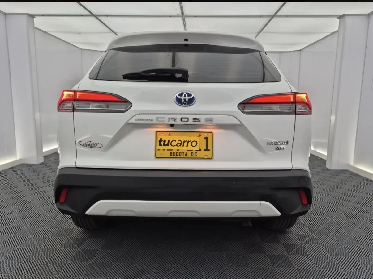 Wagon Toyota Corolla Cross Hybrid 2024 en Bogotá — foto 5