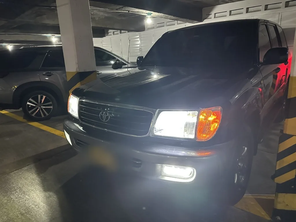 Camioneta Toyota Land Cruiser 2002 VX Serie 100 en Bogotá — foto 3