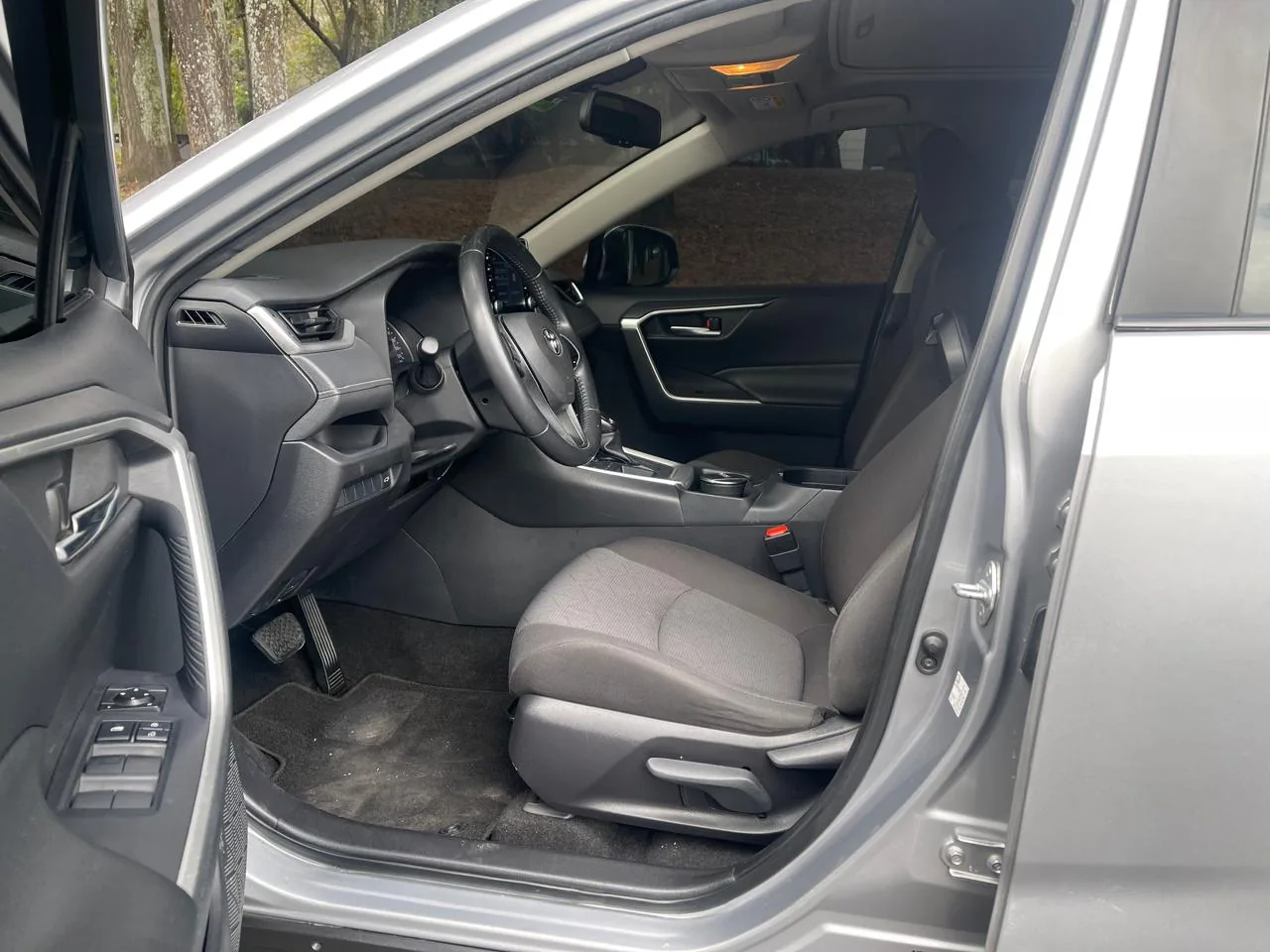 SUV Toyota RAV4 2020 2.0 AT 170HP 207NM FWD en Bogotá — foto 13