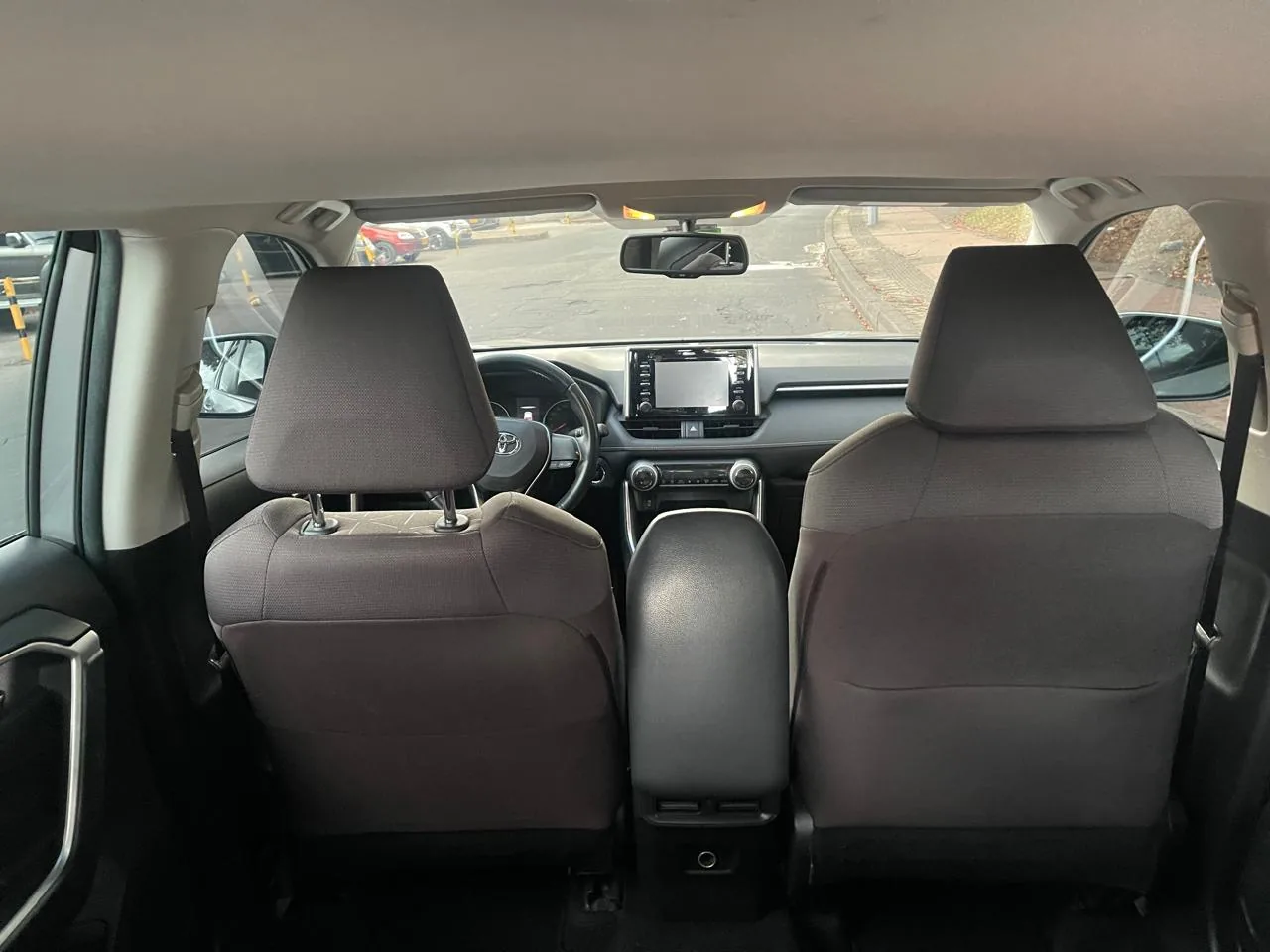 SUV Toyota RAV4 2020 2.0 AT 170HP 207NM FWD en Bogotá — foto 15