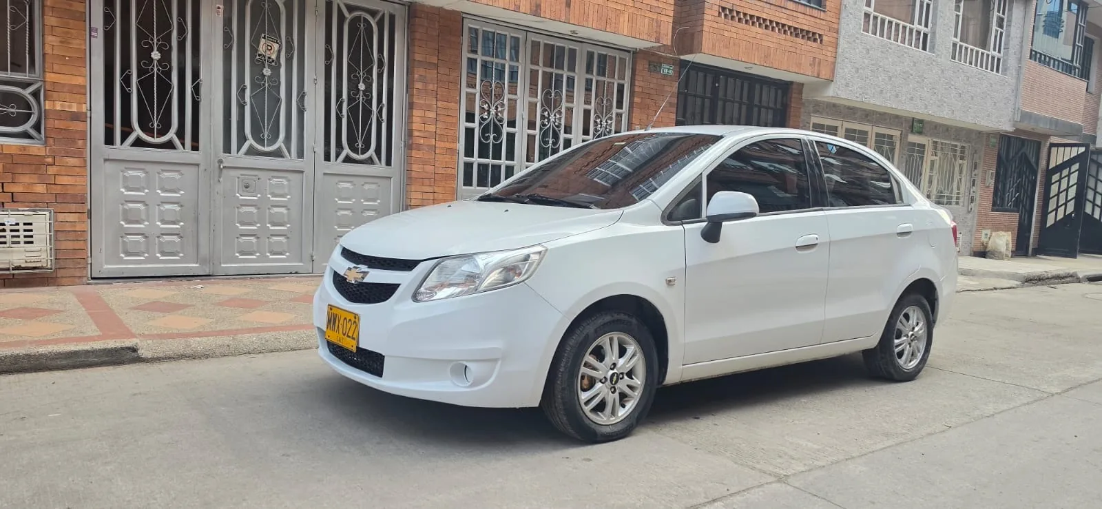 Sedán Chevrolet Sail 2013 LTZ en Bogotá — foto 5