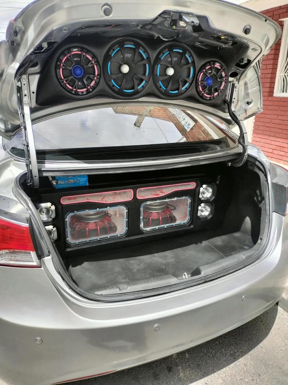Sedán Hyundai Elantra 2012 en Bogotá — foto 5