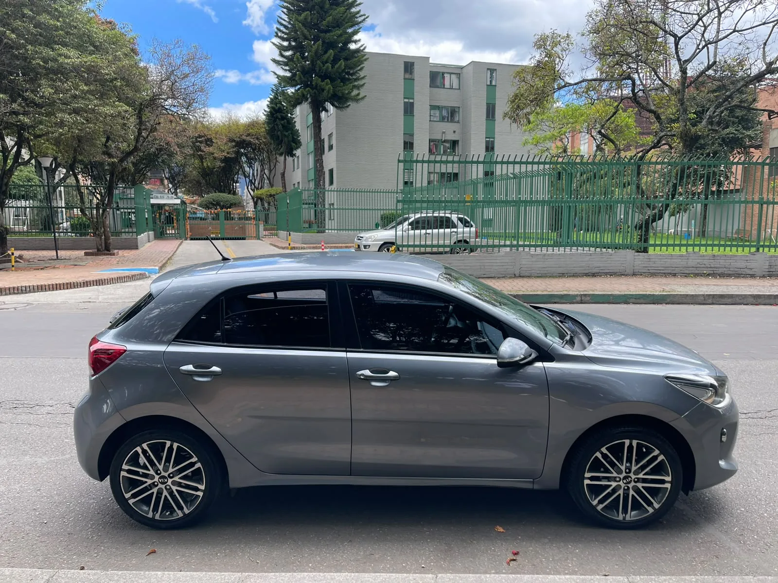Kia Rio 2018 Vibrant en Bogotá — foto 5