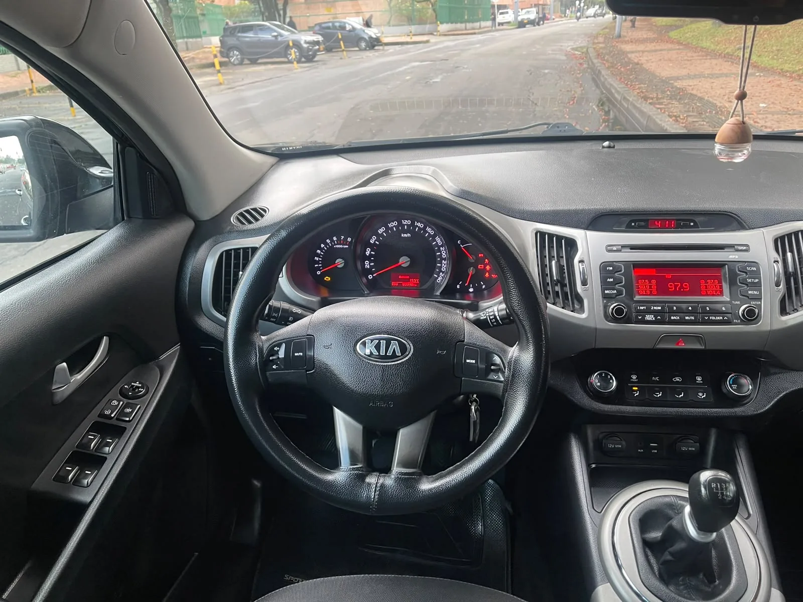SUV Kia Sportage 2016 REVOLUTION 2.0L AT 4X2 en Bogotá — foto 12