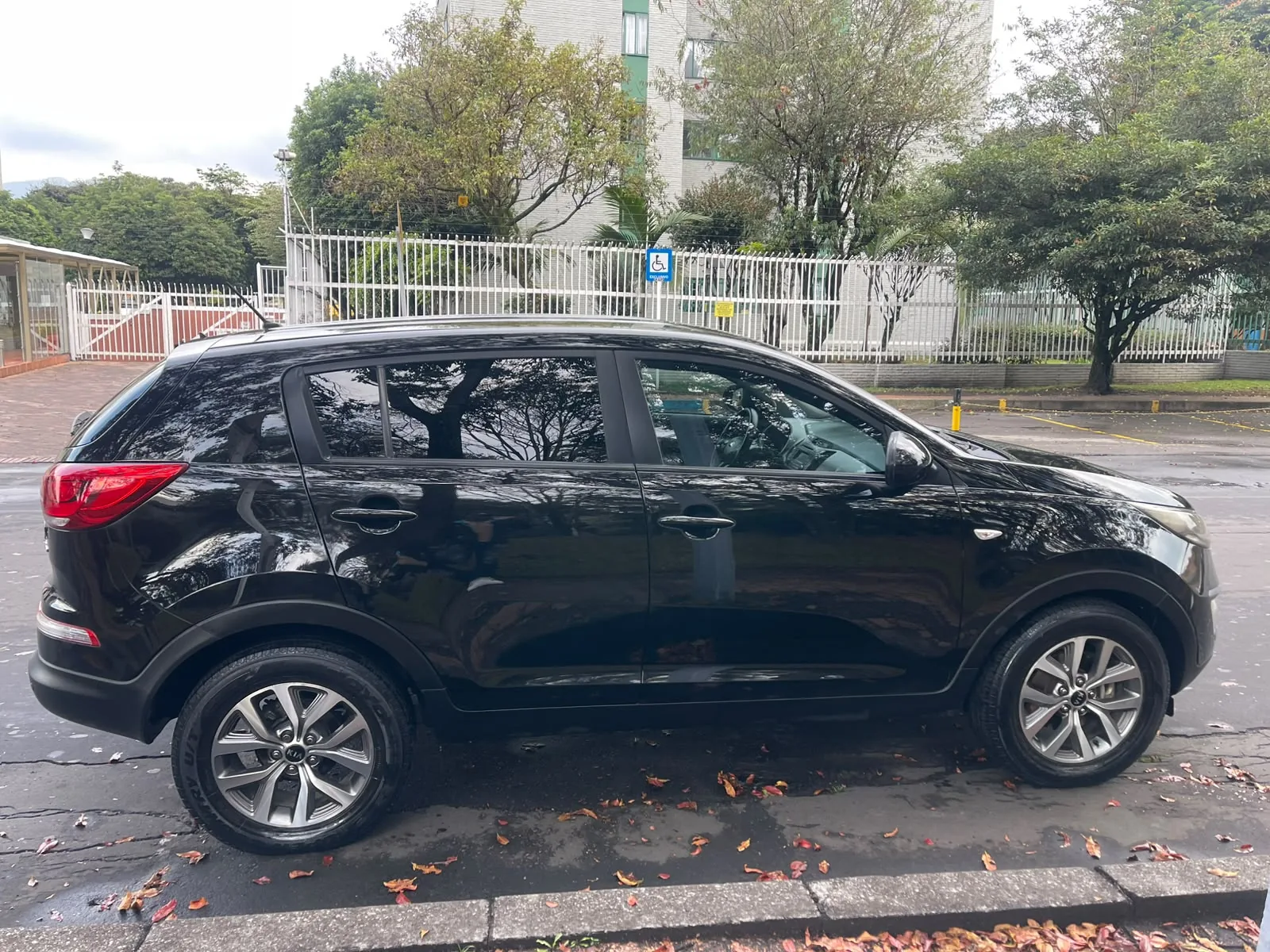 SUV Kia Sportage 2016 REVOLUTION 2.0L AT 4X2 en Bogotá — foto 6