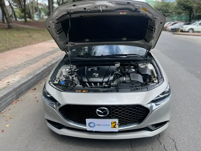 Mazda 3 2024 Touring con 44.000 km, transmisión automática — foto 3 de 13
