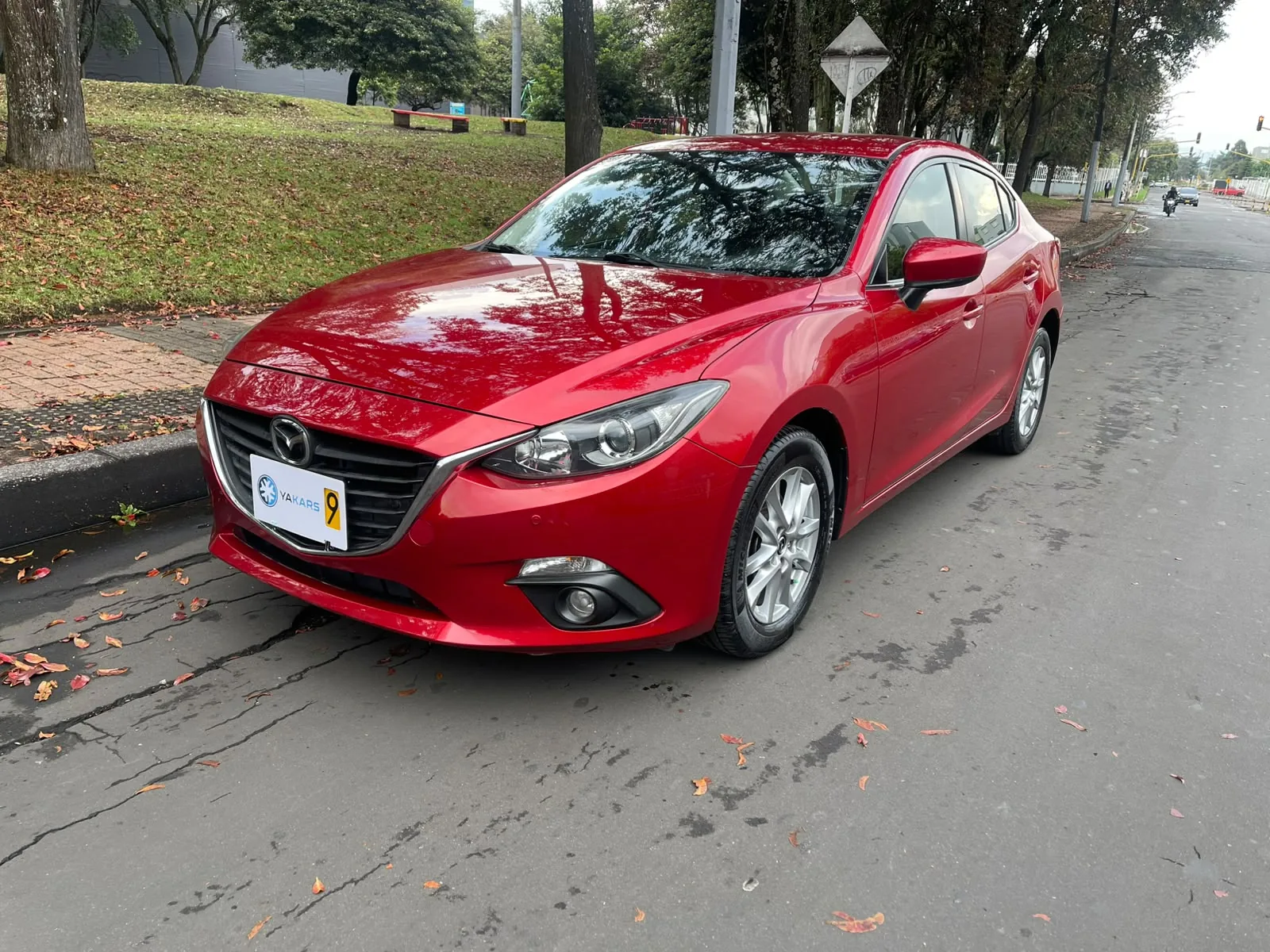 Sedán Mazda Mazda 3 2017 TOURING AT 2.0L SKYACTIV en Bogotá