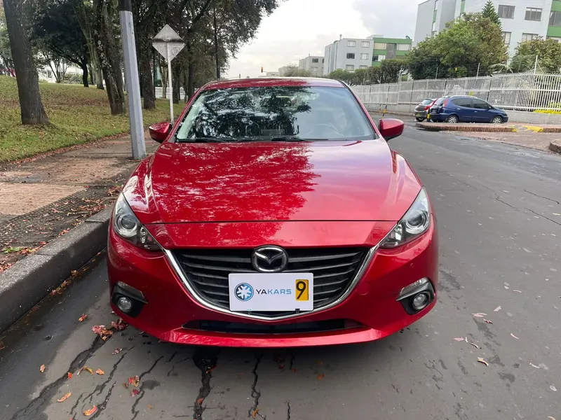 Mazda 3 2017 Touring Skyactiv color rojo, Sedán — foto 2 de 14