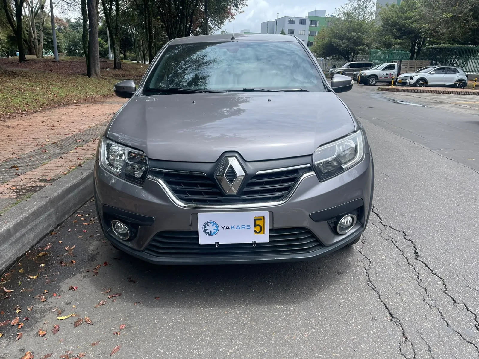 Sedán Renault Logan 2020 INTENS 1.6L AT en Bogotá — foto 2