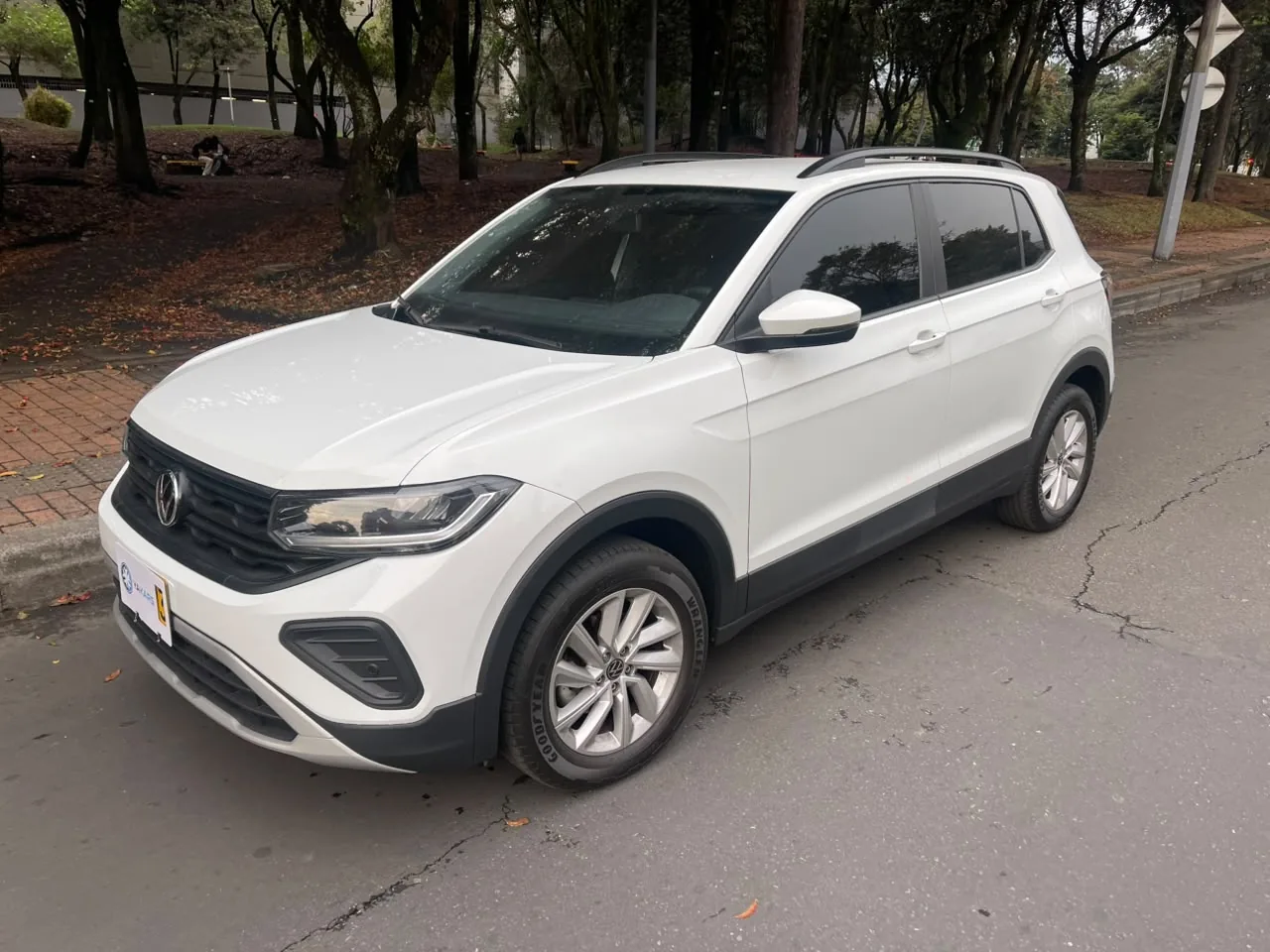 SUV Volkswagen T-Cross 2025 1.0 TURBO TRENDLINE AT en Bogotá