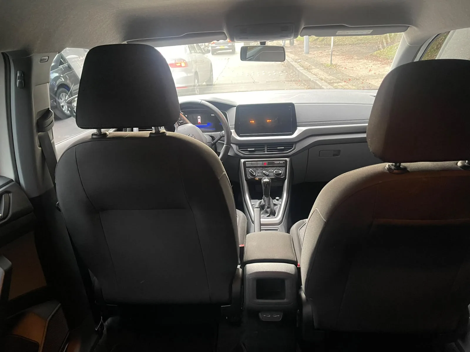 SUV Volkswagen T-Cross 2025 1.0 TURBO TRENDLINE AT en Bogotá — foto 13
